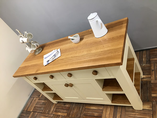 medium freestanding kitchen island fitted with a 40mm planked oak worktop