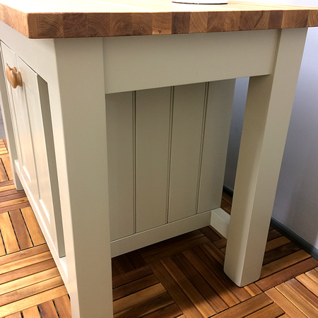 closeup detail of the open ended seating area in this freestanding kitchen island